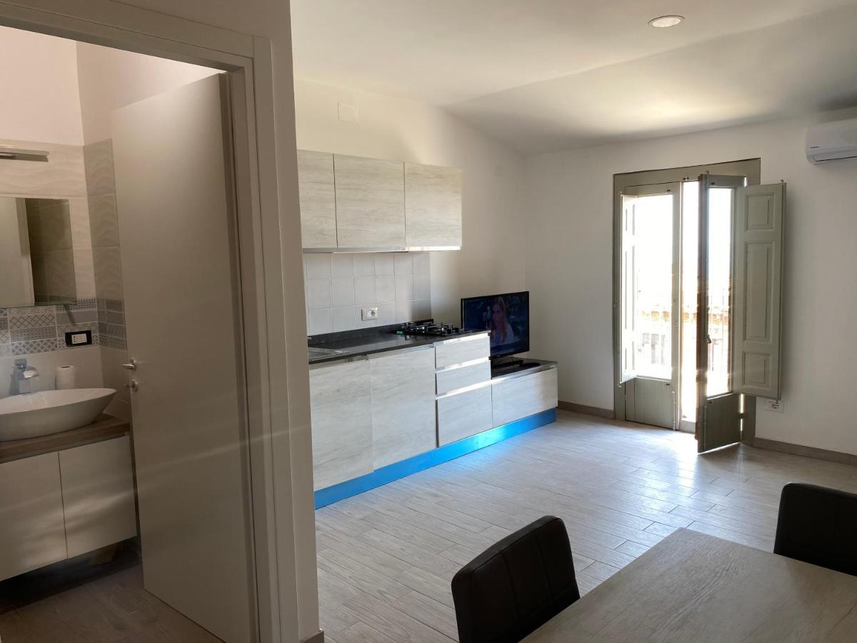 Casa Vacanza Nicole Lägenhet Caltagirone Exteriör bild
